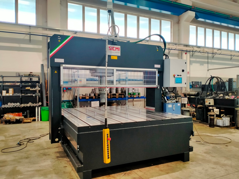 200-ton hydraulic flattening press